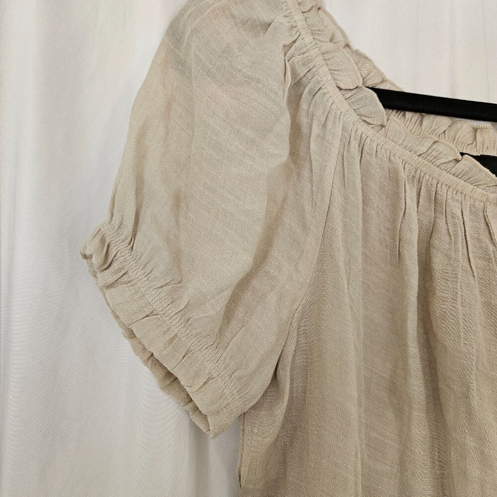 by & by Puff Sleeve Peasant Top round Neck Ruffle Romantic S NWT - Picture 4 of 11
